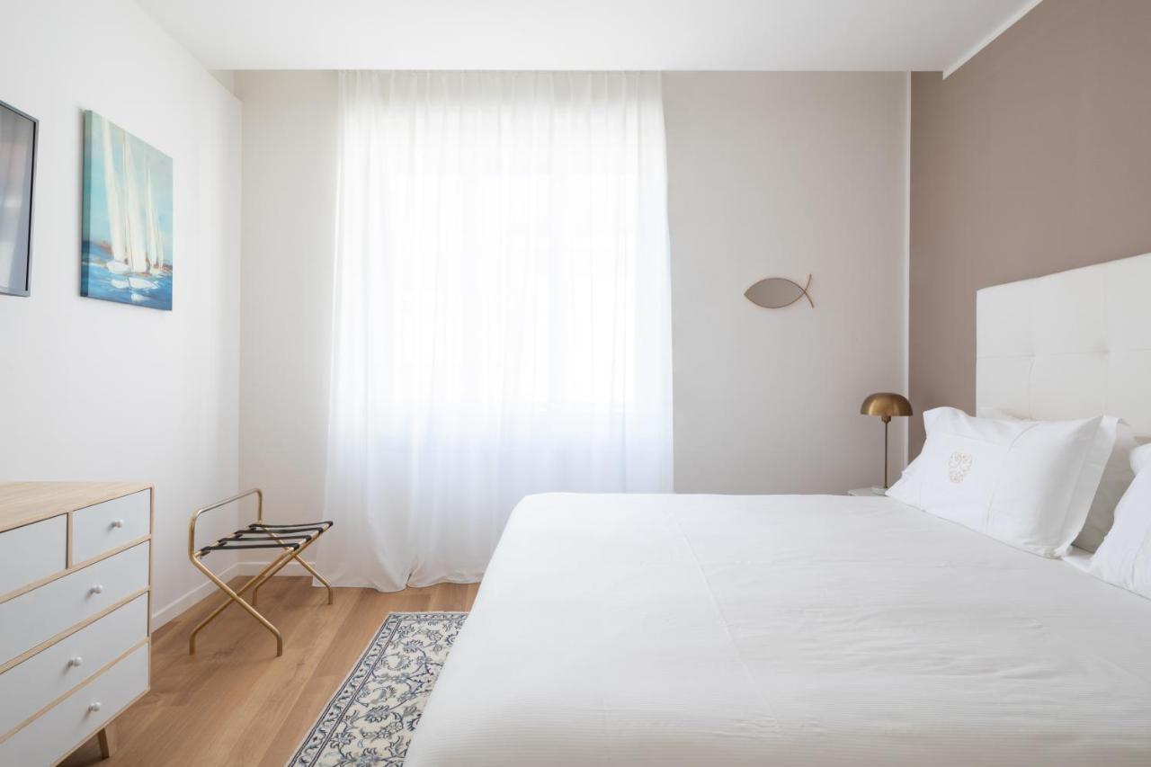 Vis A Vis Apartments Триест Екстериор снимка