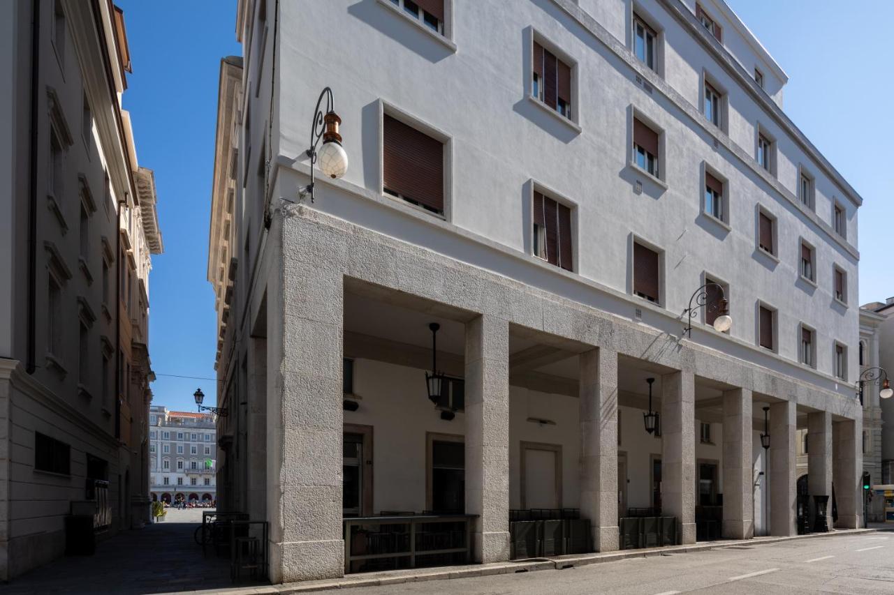 Vis A Vis Apartments Триест Екстериор снимка