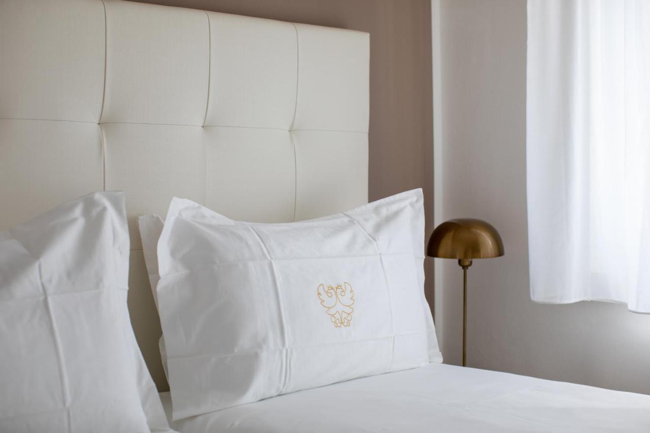 Vis A Vis Apartments Триест Екстериор снимка