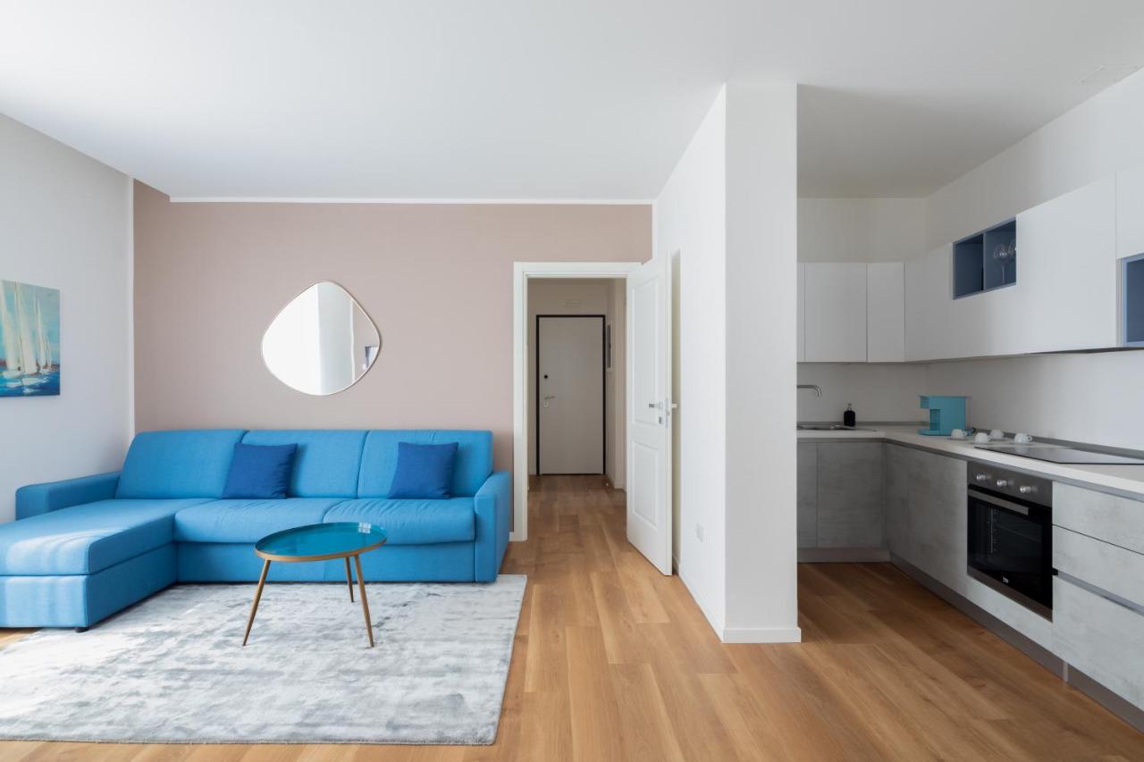 Vis A Vis Apartments Триест Екстериор снимка